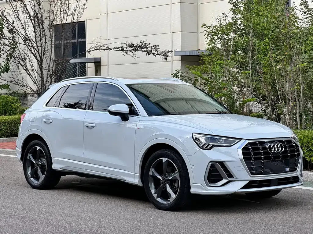 Audi Q3 — фото 5