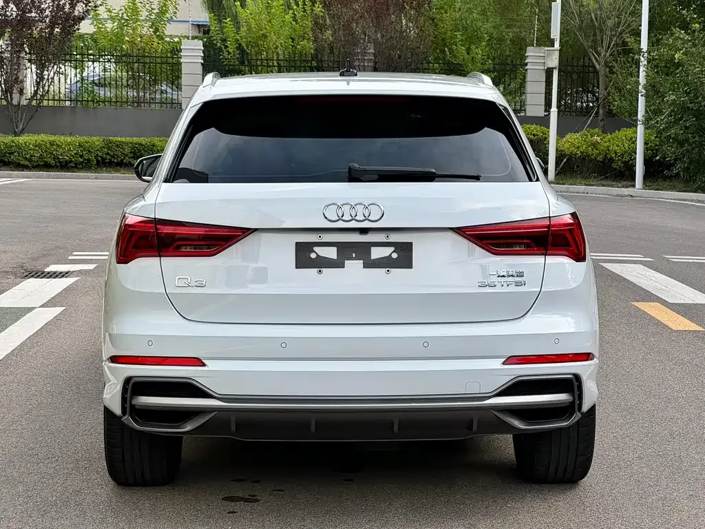 Audi Q3 — фото 7