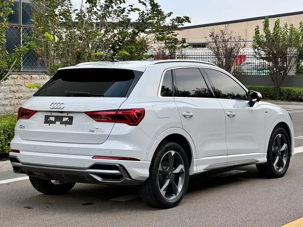 Audi Q3 — фото 6