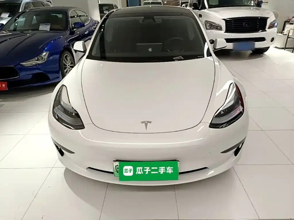 Tesla Model 3 — фото 7