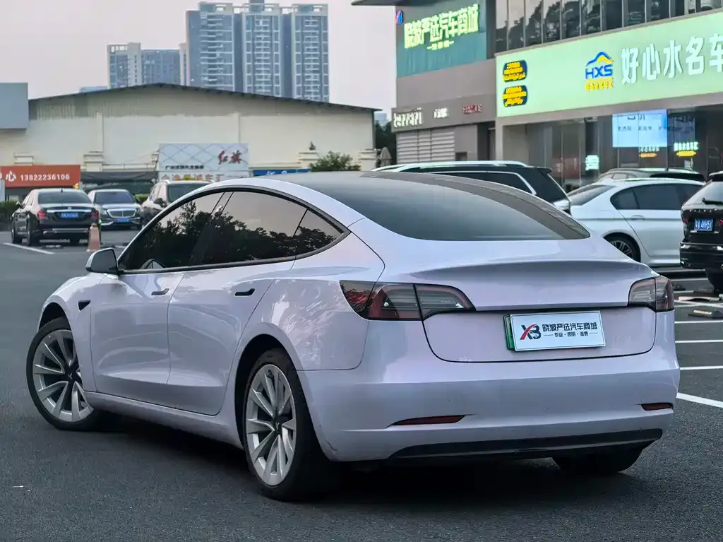 Tesla Model 3 — фото 2