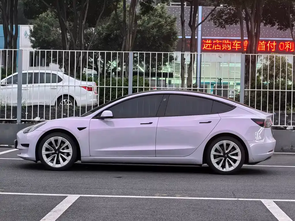 Tesla Model 3 — фото 10