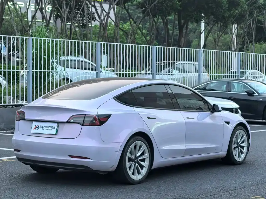 Tesla Model 3 — фото 9
