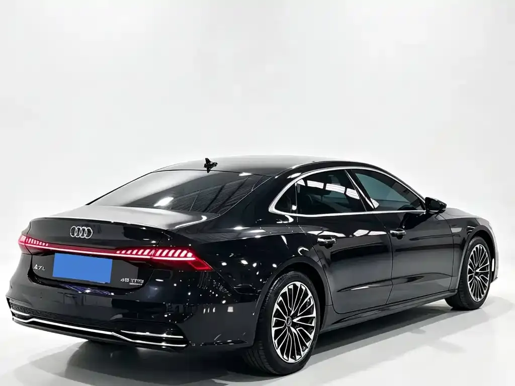 Audi A7L — фото 2