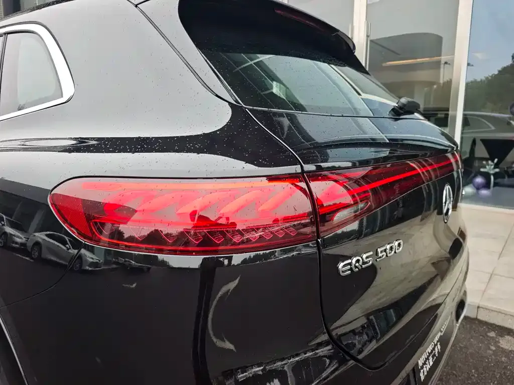 Mercedes-Benz EQS SUV — фото 10