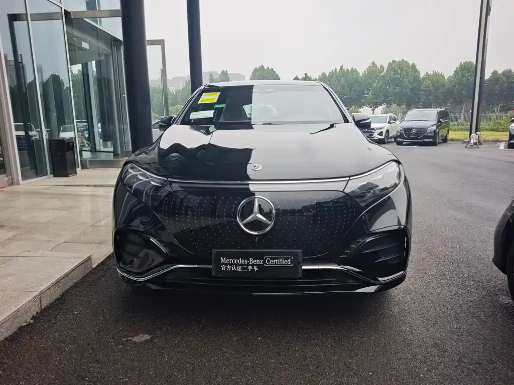 Mercedes-Benz EQS SUV — фото 9