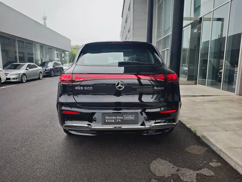 Mercedes-Benz EQS SUV — фото 6