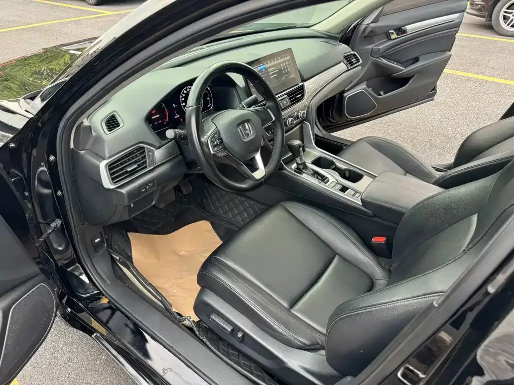 Honda Accord — фото 6