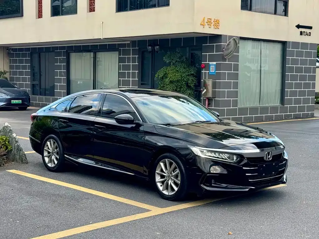 Honda Accord — фото 3