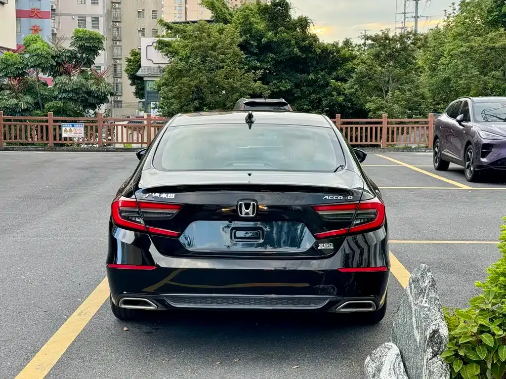 Honda Accord — фото 5