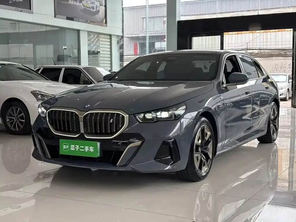 BMW i5 — фото 1