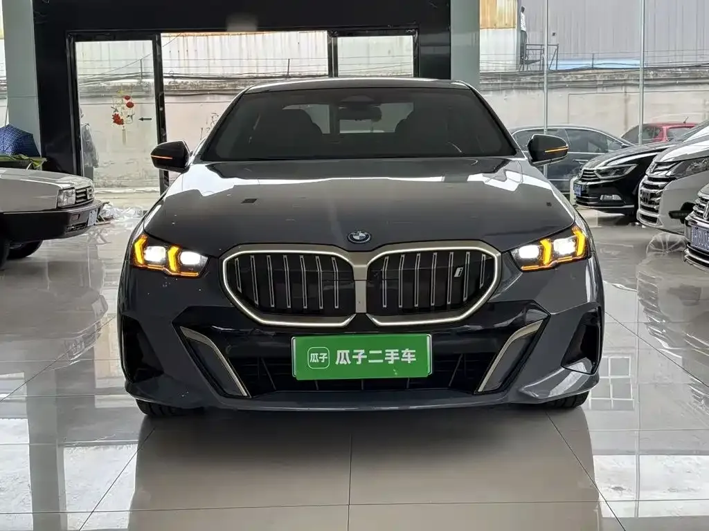 BMW i5 — фото 4
