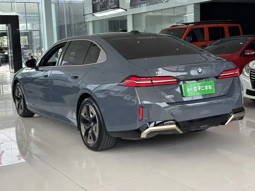 BMW i5 — фото 9