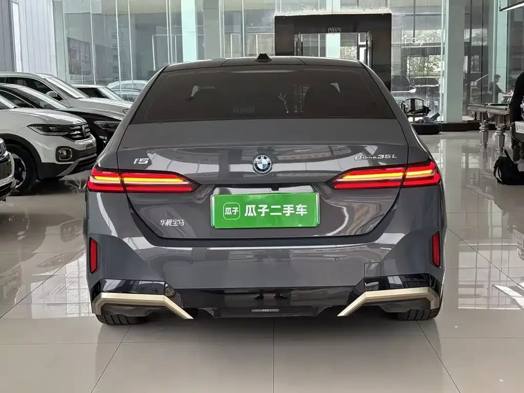 BMW i5 — фото 6