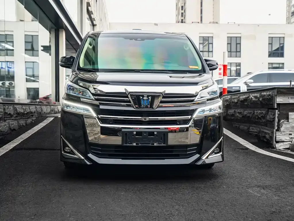Toyota Vellfire — фото 6