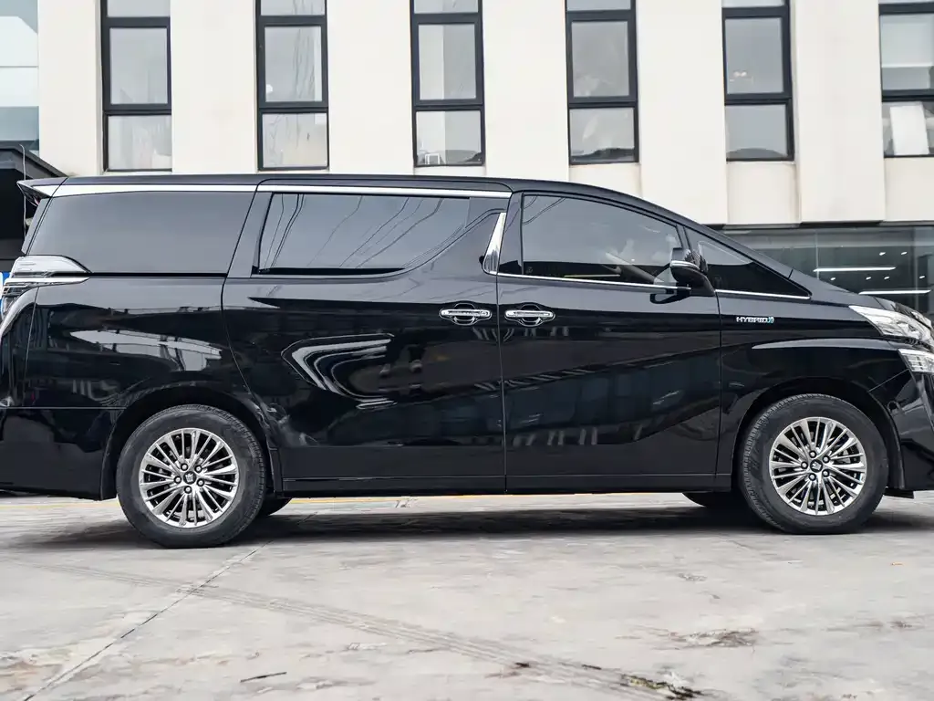 Toyota Vellfire — фото 7