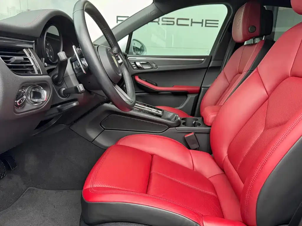 Porsche Macan — фото 10