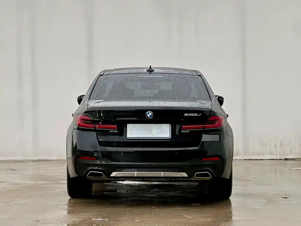 BMW 5 Series — фото 4