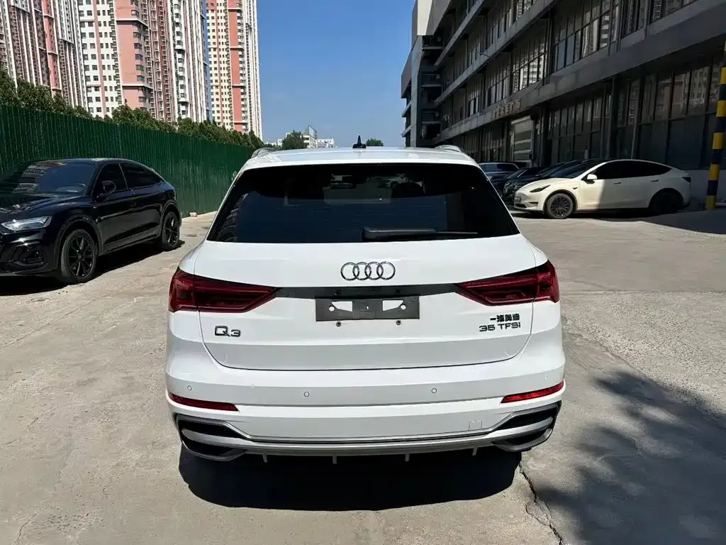 Audi Q3 — фото 2