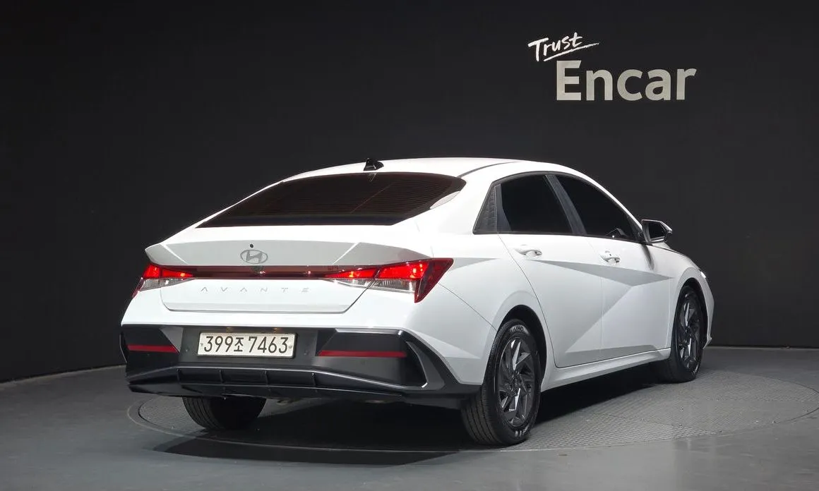 Hyundai AVANTE — фото 3