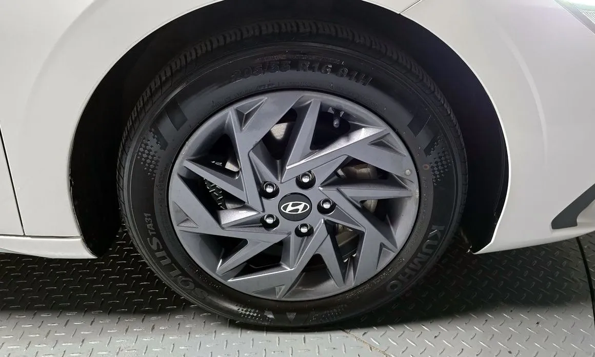 Hyundai AVANTE — фото 7
