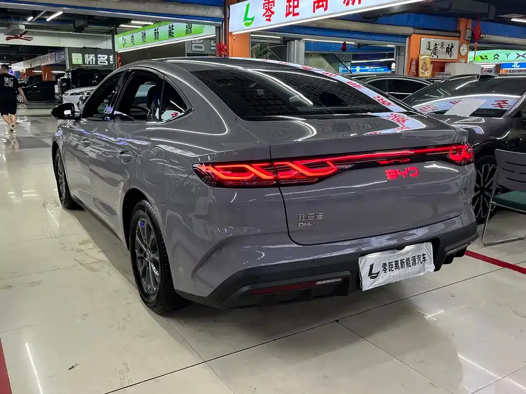 BYD Qin L — фото 10