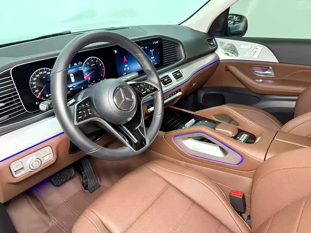 Mercedes-Benz GLS — фото 10