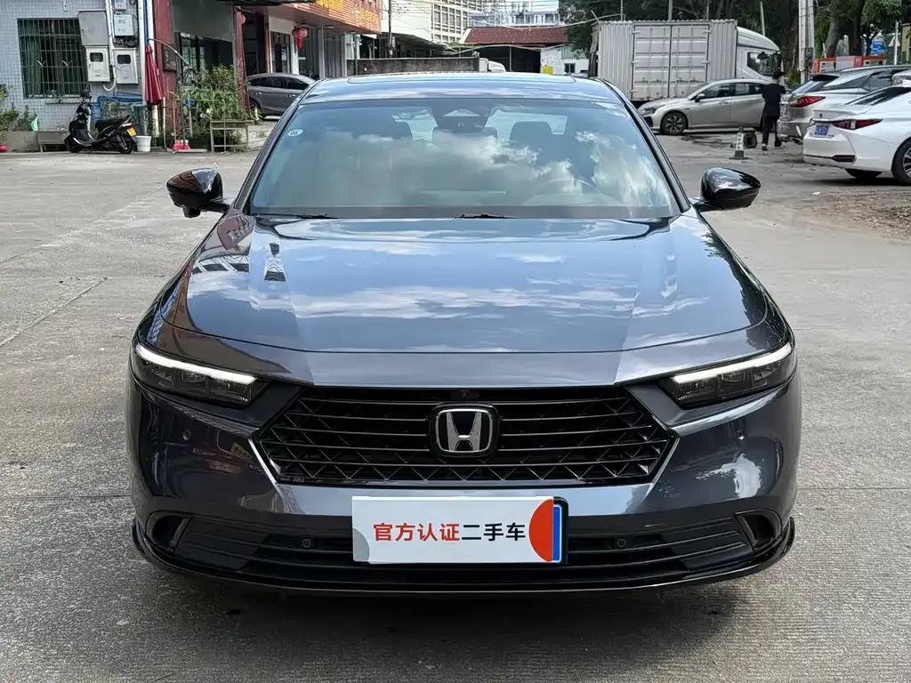 Honda Accord — фото 9