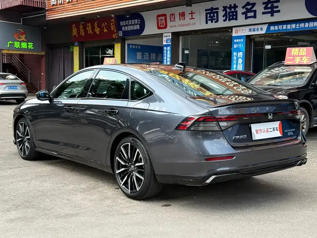 Honda Accord — фото 8