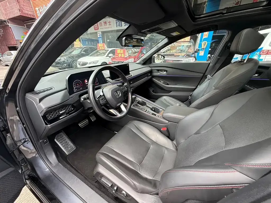 Honda Accord — фото 10