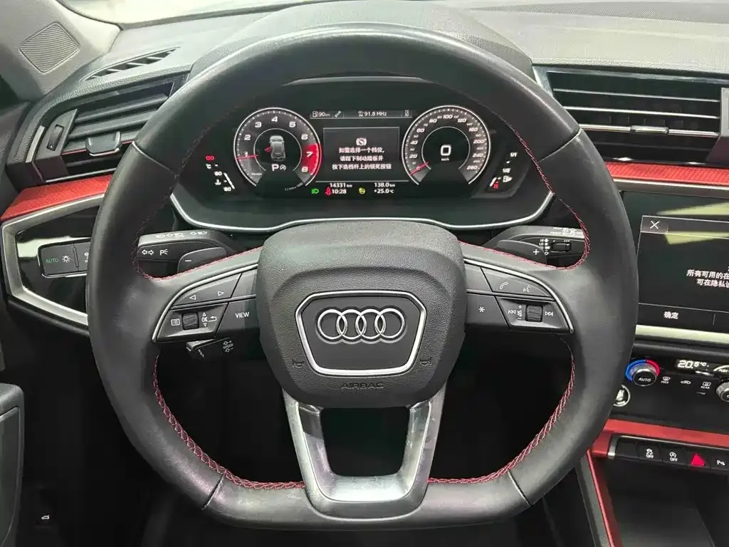 Audi Q3 — фото 6