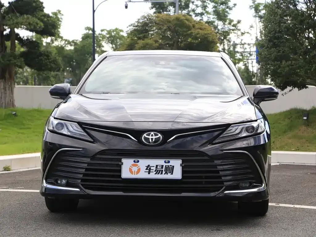 Toyota Camry — фото 4