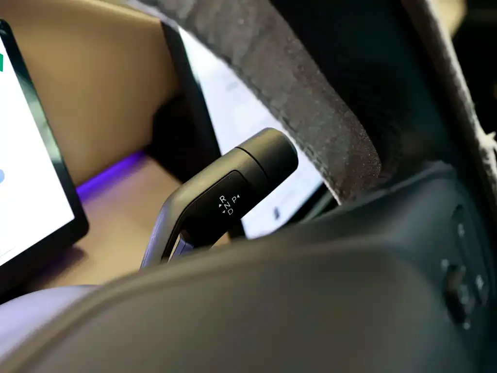 Volvo XC70 Plug-in Hybrid — фото 10