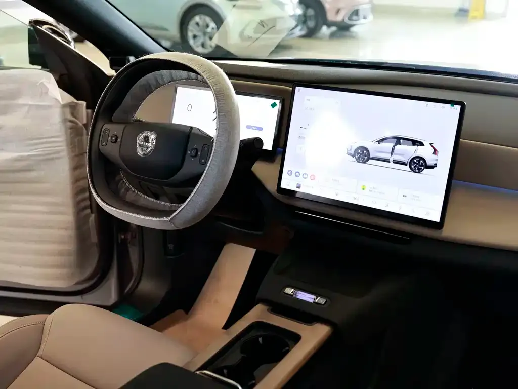 Volvo XC70 Plug-in Hybrid — фото 7