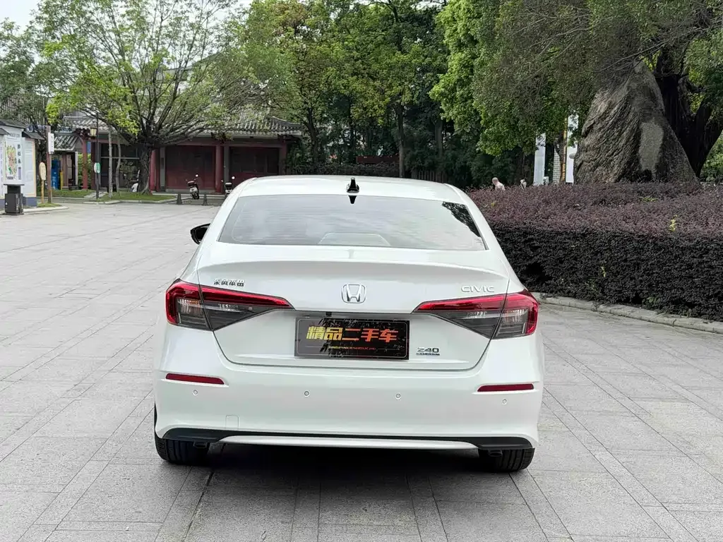 Honda Civic — фото 10