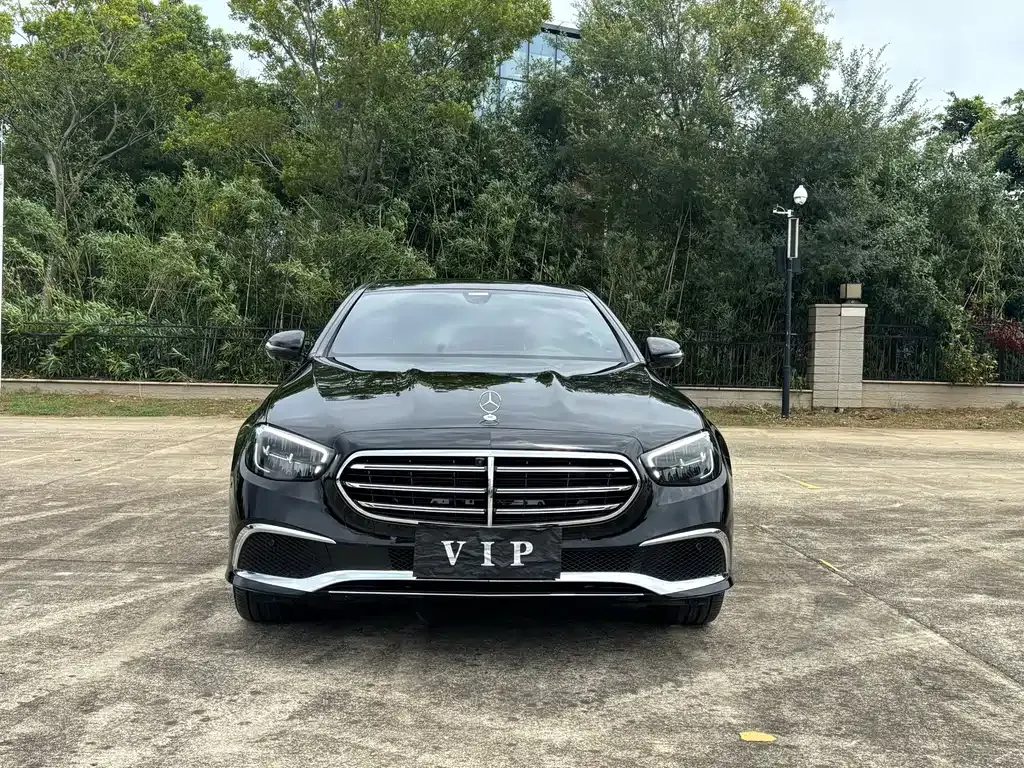 Mercedes-Benz E-Class — фото 10