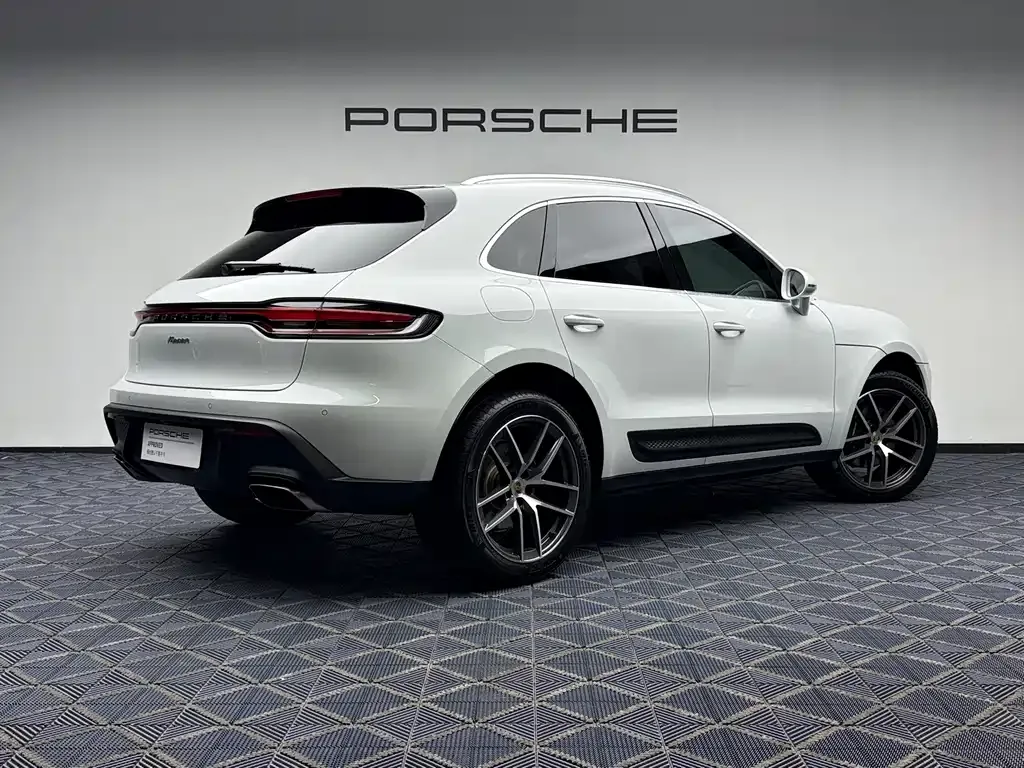 Porsche Macan — фото 10
