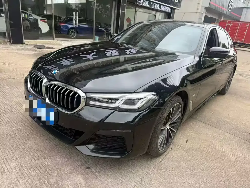 BMW 5 Series — фото 4