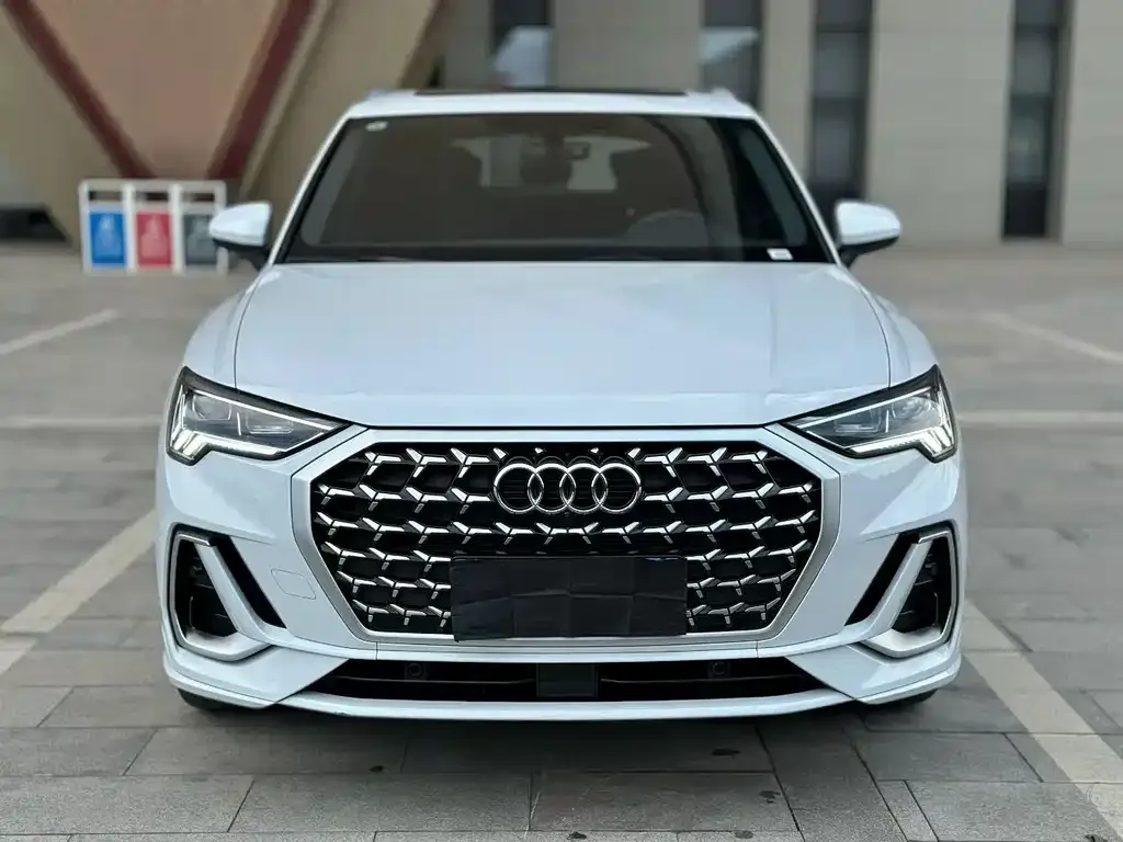 Audi Q3 — фото 5