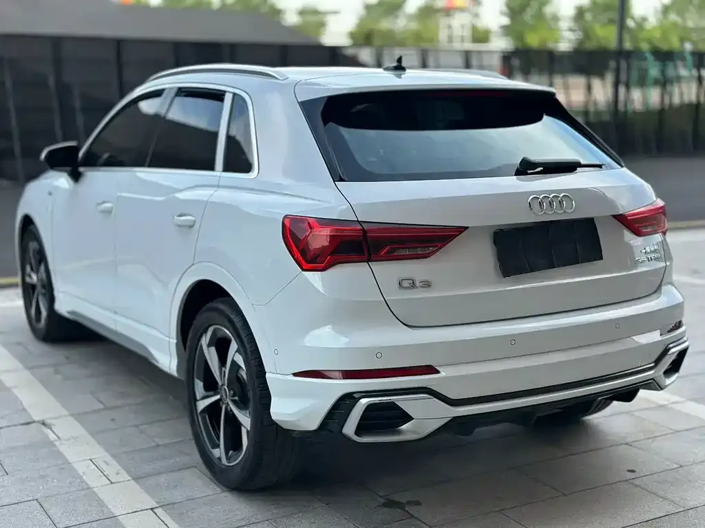 Audi Q3 — фото 4