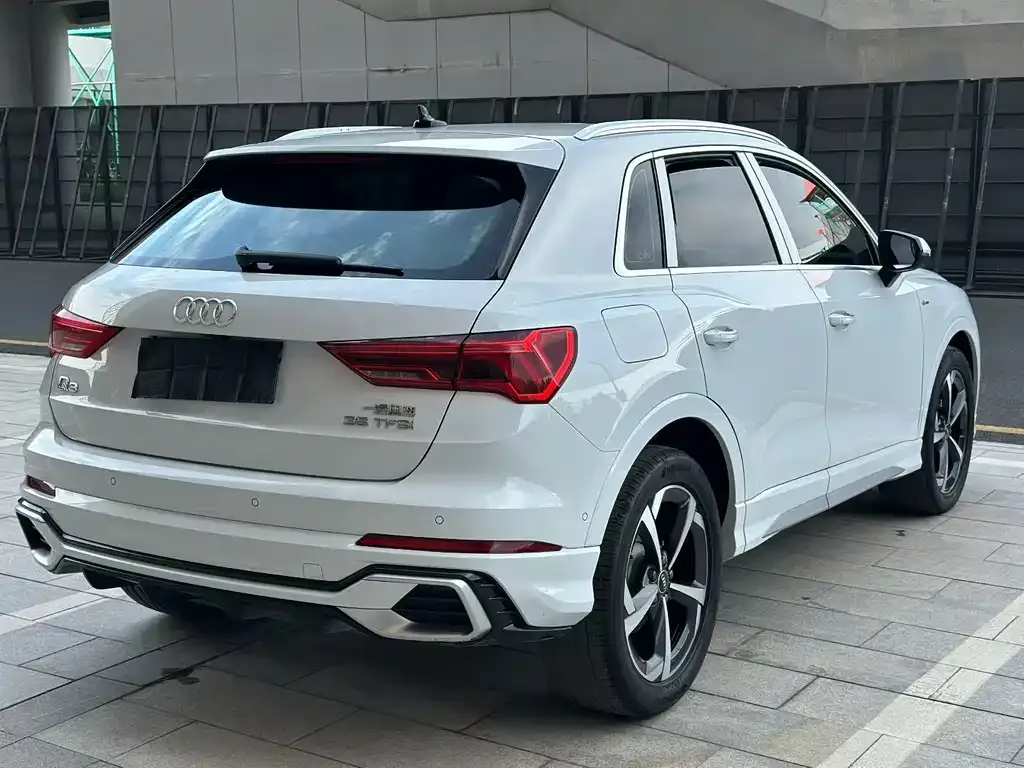 Audi Q3 — фото 7
