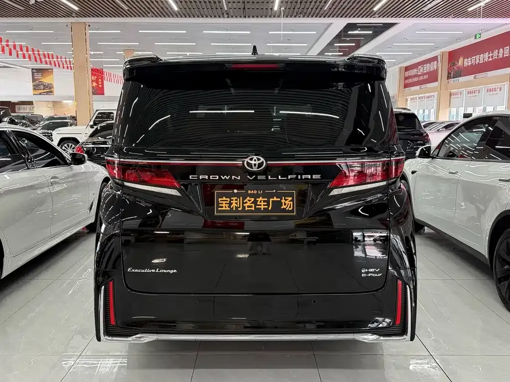 Toyota Vellfire — фото 5