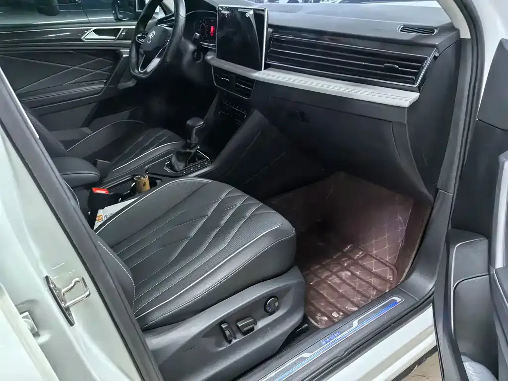 Volkswagen 途观L插电混动 — фото 2