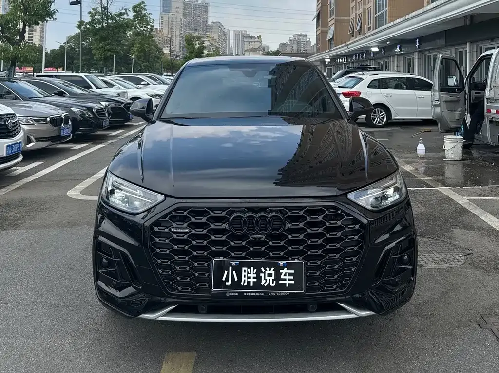 Audi Q5L Sportback — фото 8