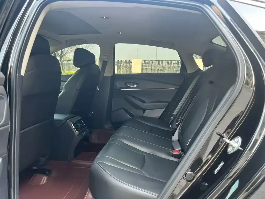 Honda Accord — фото 6
