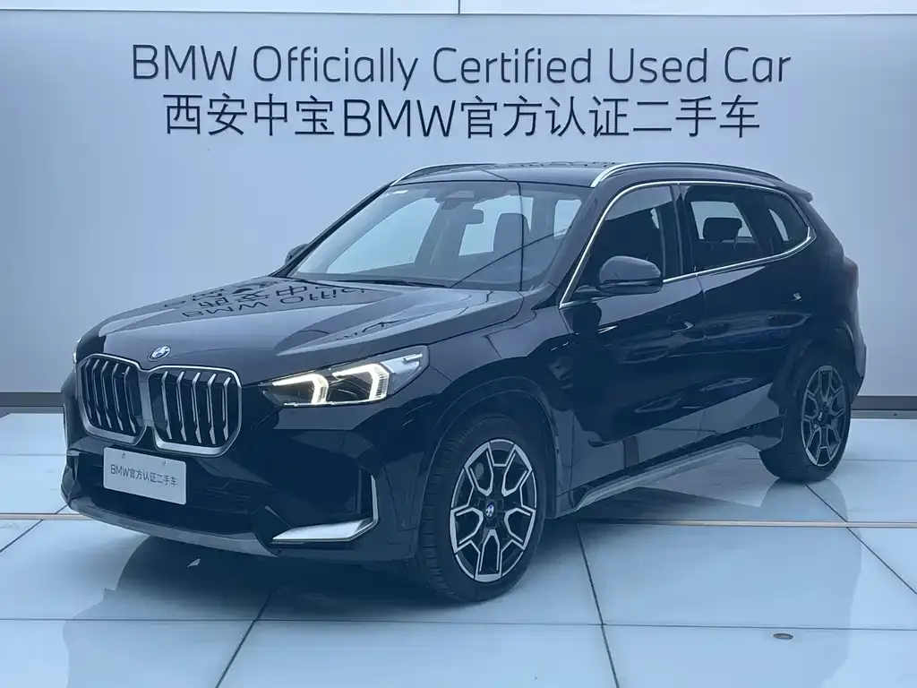 BMW X1 — фото 1