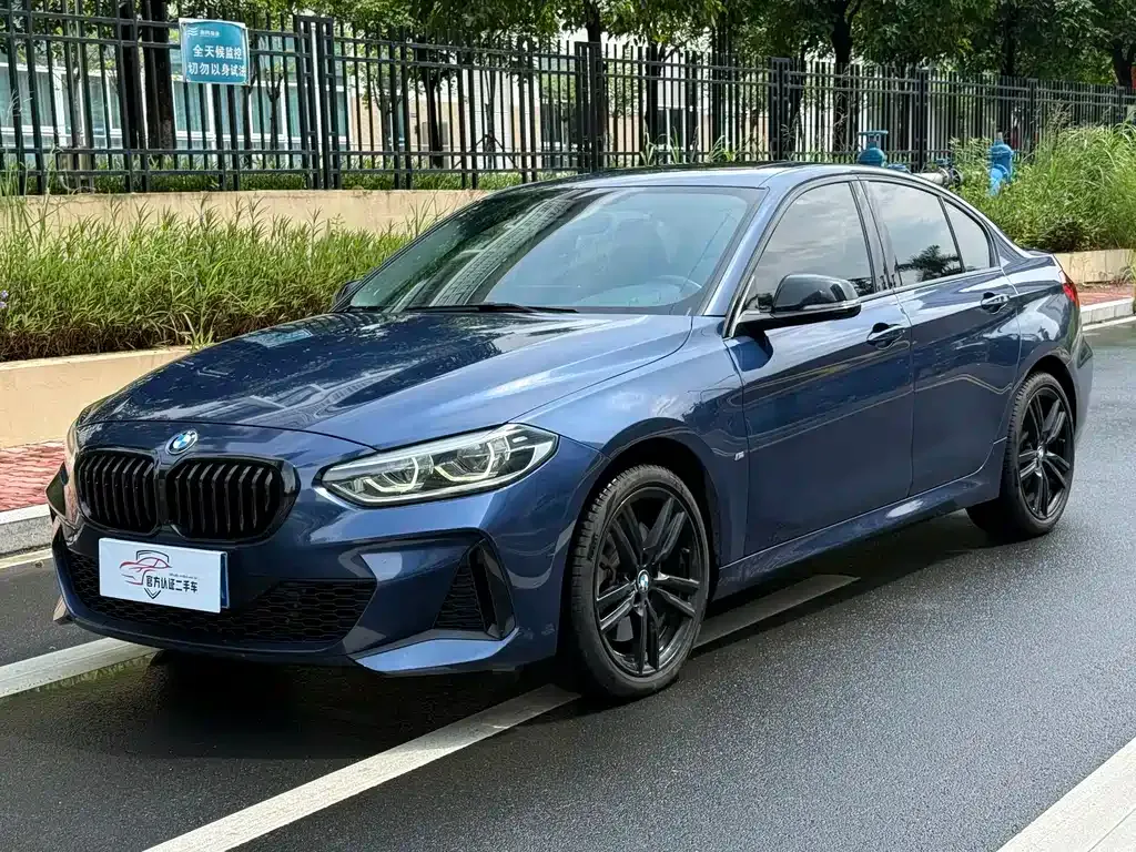 BMW 1 Series — фото 1