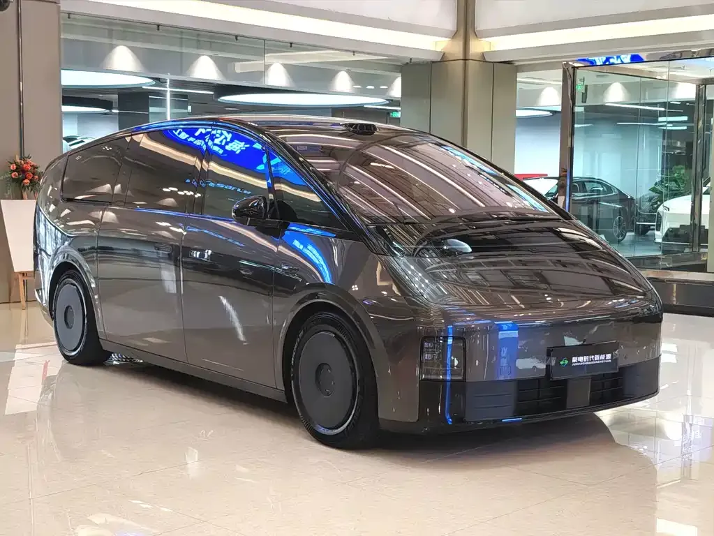 Li Auto MEGA — фото 3