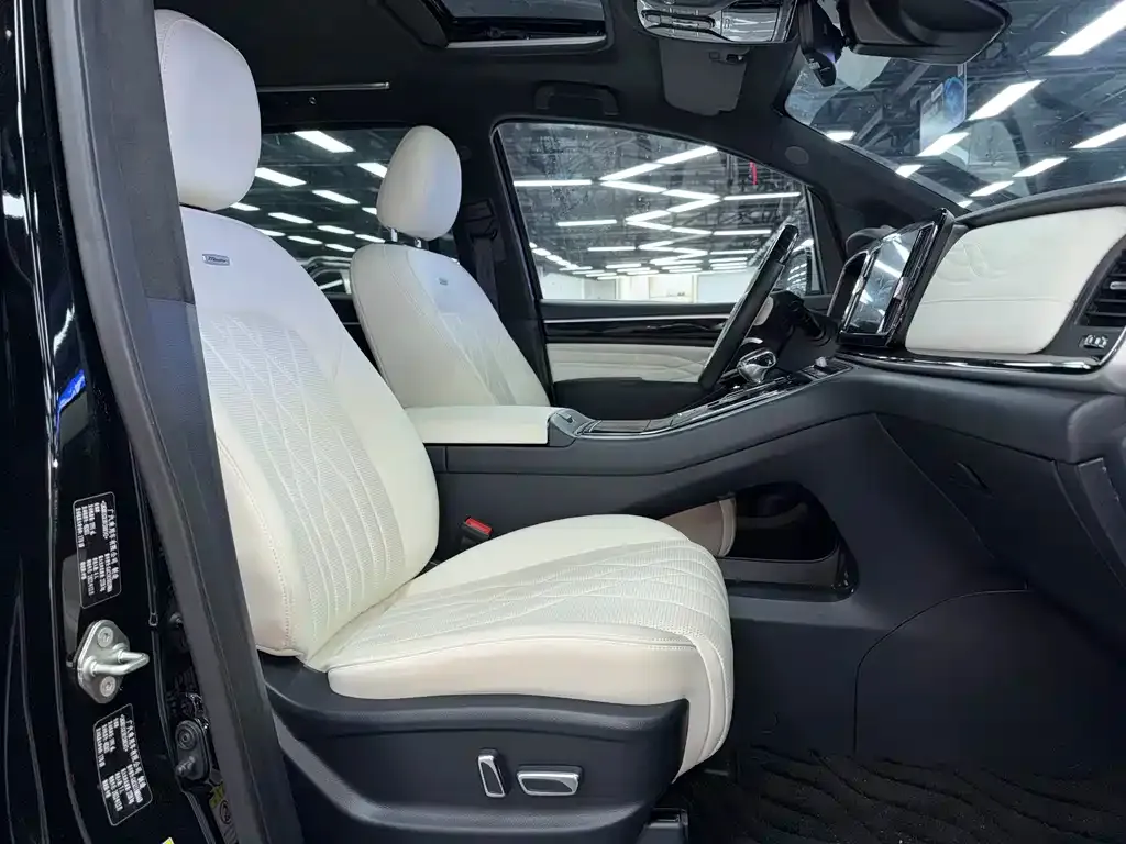 GAC Motor Trumpchi M8 — фото 8