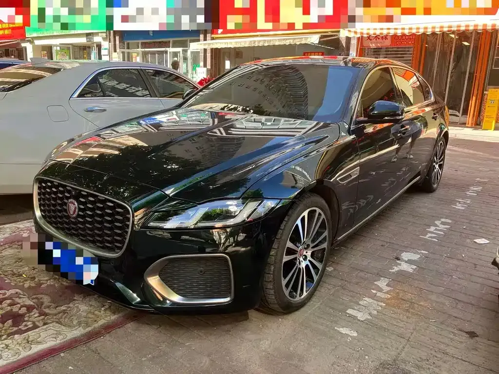 Jaguar XFL — фото 1